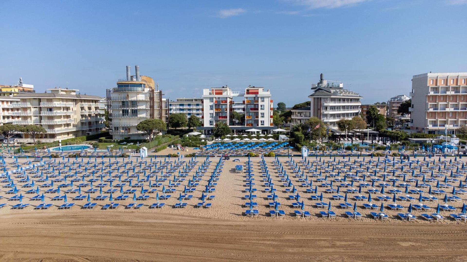 Hotel Orient & Pacific Lido di Jesolo Exterior photo