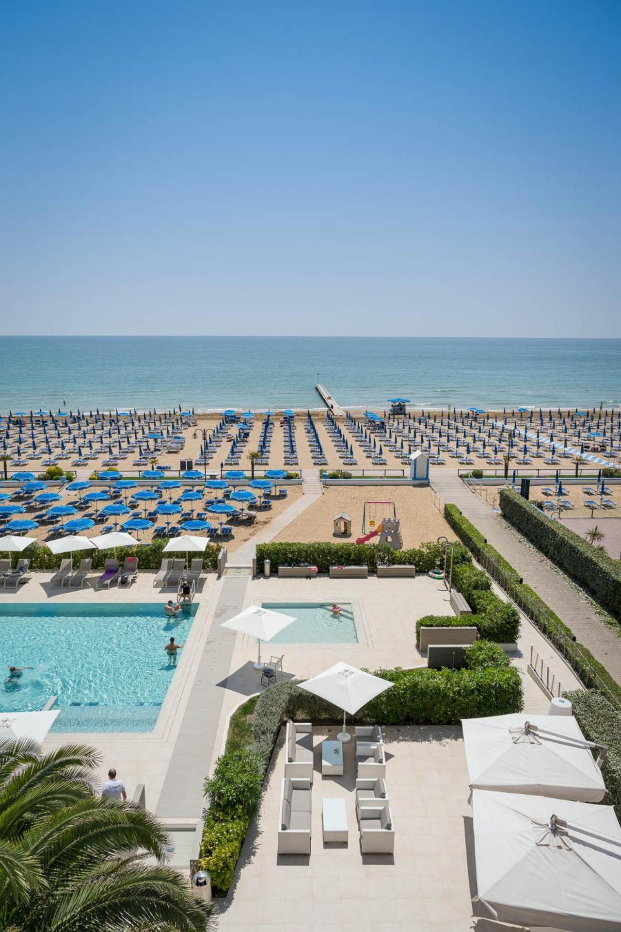 Hotel Orient & Pacific Lido di Jesolo Exterior photo