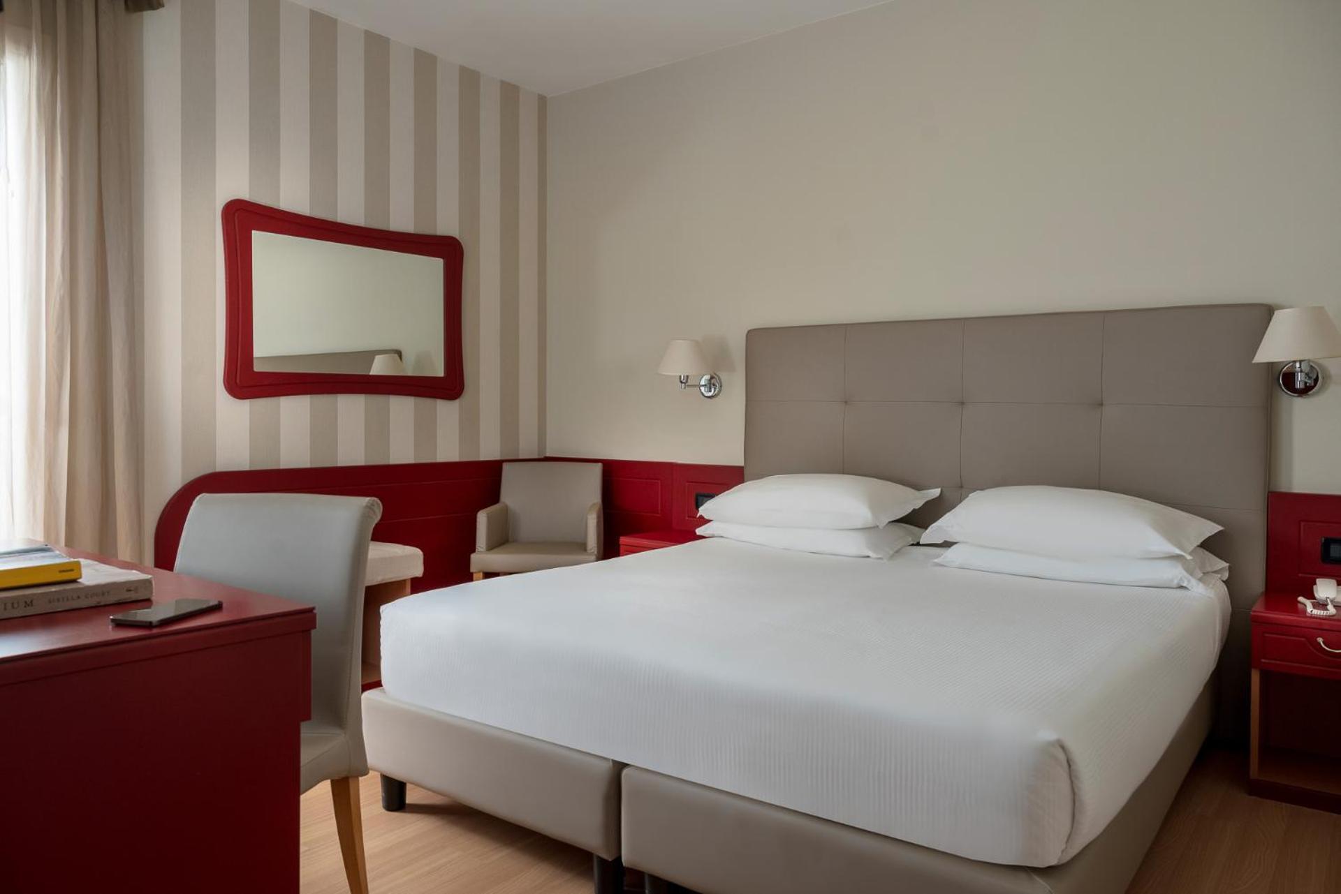 Hotel Orient & Pacific Lido di Jesolo Exterior photo