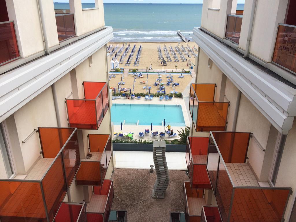Hotel Orient & Pacific Lido di Jesolo Exterior photo
