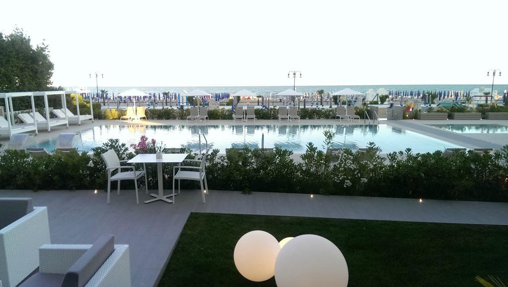 Hotel Orient & Pacific Lido di Jesolo Exterior photo