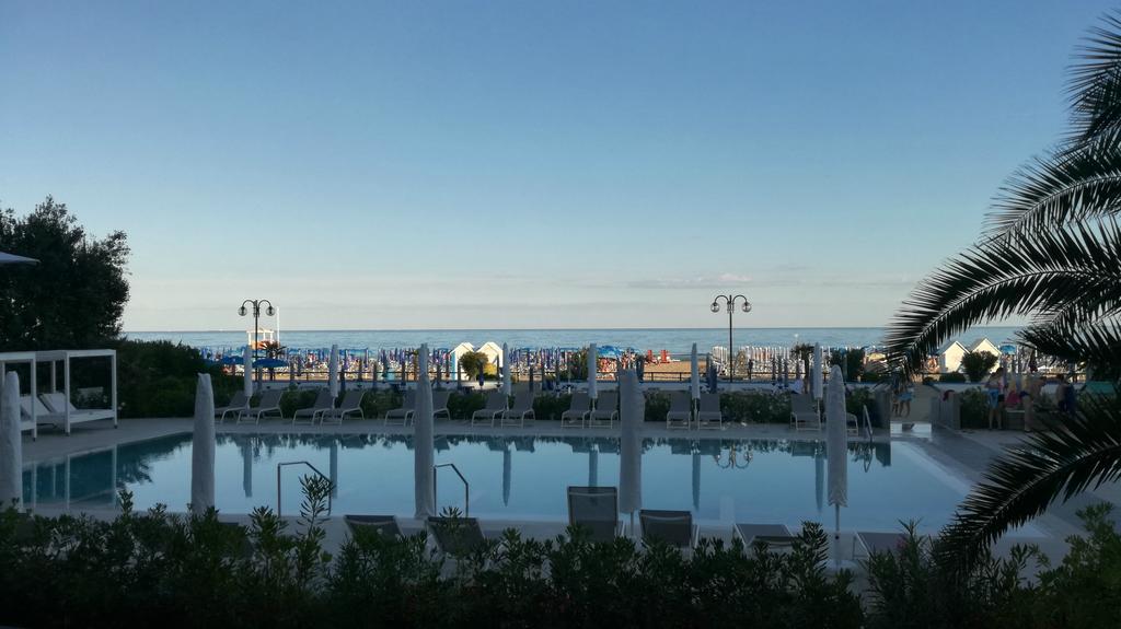 Hotel Orient & Pacific Lido di Jesolo Exterior photo