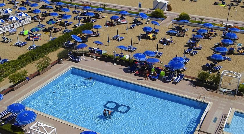 Hotel Orient & Pacific Lido di Jesolo Exterior photo