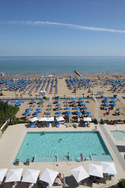 Hotel Orient & Pacific Lido di Jesolo Exterior photo