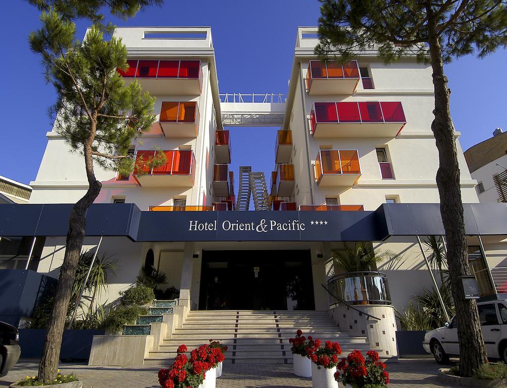 Hotel Orient & Pacific Lido di Jesolo Exterior photo