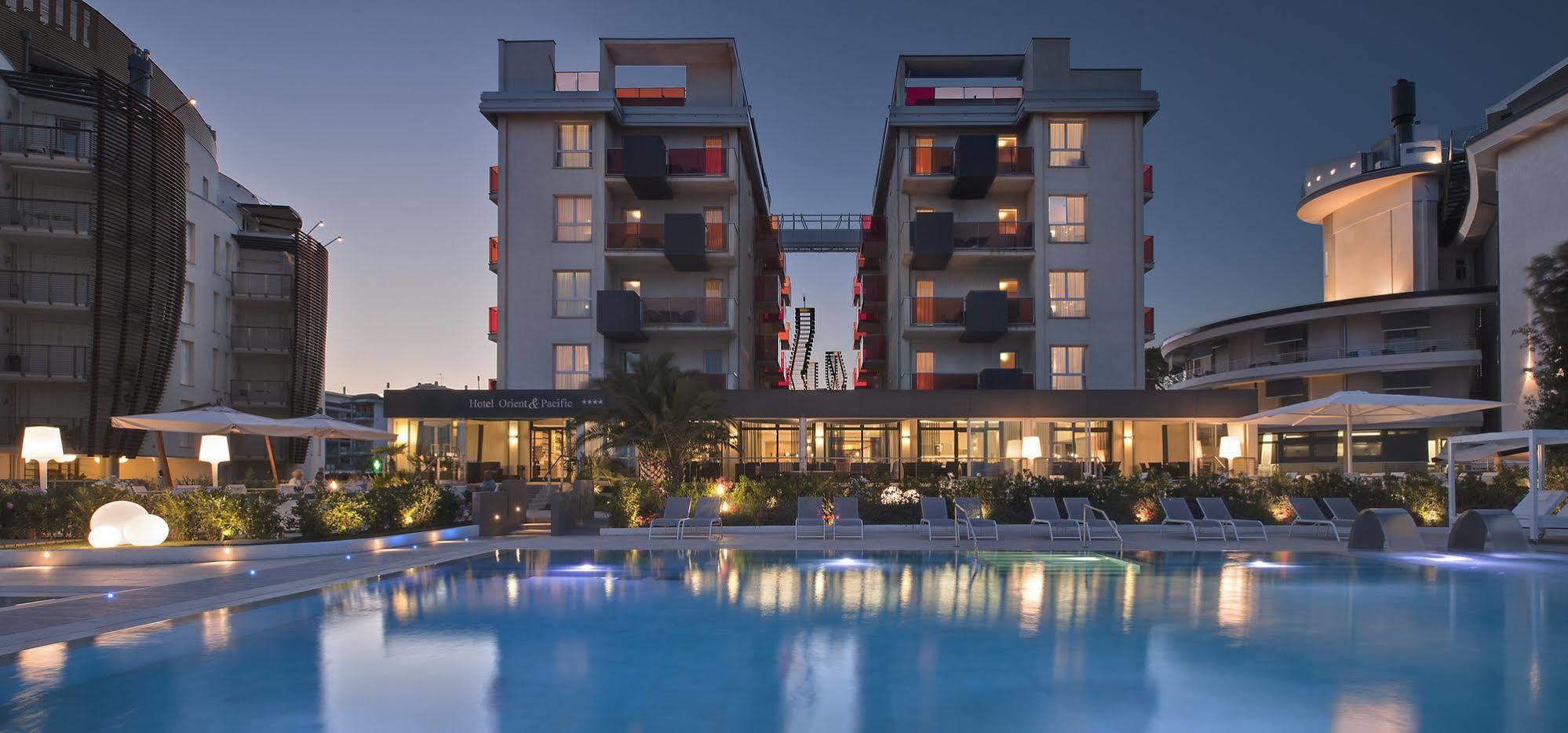 Hotel Orient & Pacific Lido di Jesolo Exterior photo